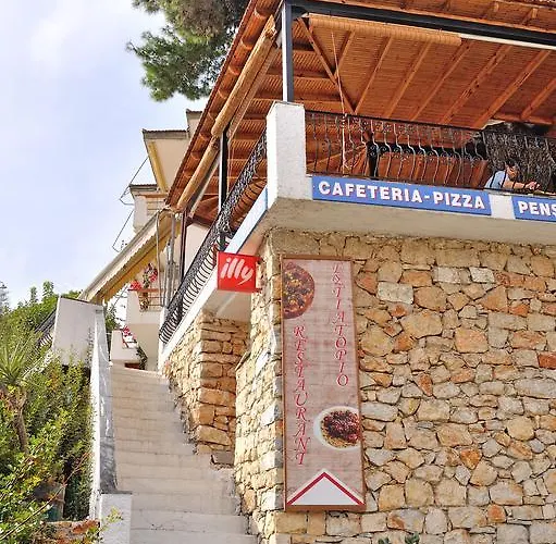 Dimitris Apartmanhotel 3*